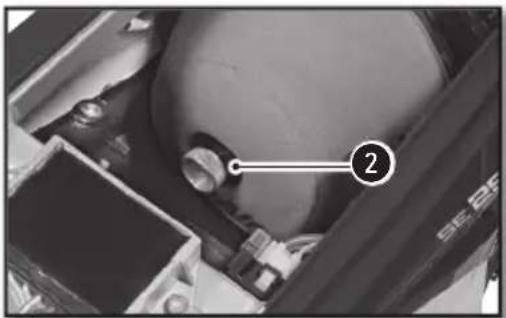 Sherco 250 SER (2017) - REINSTALLING THE AIR FILTER - 2