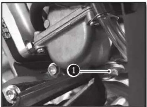 Sherco 250 SER (2017) - Emptying the carburetor float chamber - 1