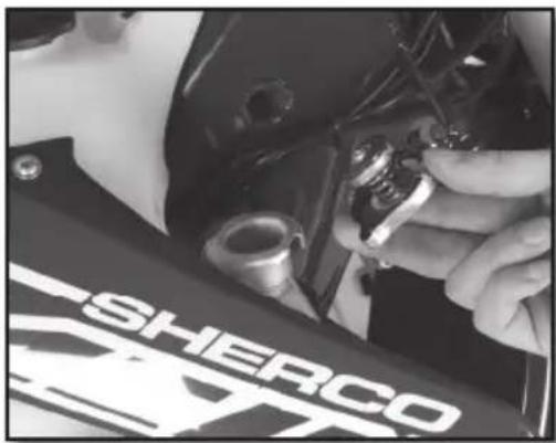 Sherco 250 SEFR (2017) - CONTROL DE NIVEL DE LÍQUIDO DE REFRIGERACION - 2