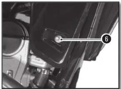 Sherco 250 SEFR (2017) - DESMONTAJE DEL DEPOSITO DE GASOLINA - 3