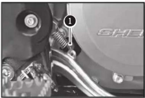 Sherco 250 SEFR (2017) - CHECKING THE ENGINE OIL LEVEL - 1