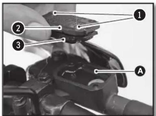 Sherco 250 SEFR (2017) - RELLENADO DE LÍQUIDO DE FRENO DELANTERO - 1