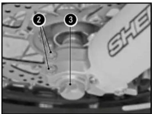 Sherco 250 SER (2016) - REINSTALLING THE FRONT WHEEL - 2