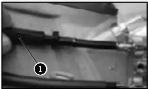 Sherco 250 SER (2016) - ADJUSTING THE TENSION OF THE VALVE CABLES - 5