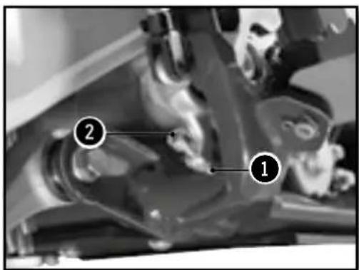 Sherco 250 SER (2016) - RÉGLAGE DE LA POSITION DE LA PÉDALE DE FREIN ARRIÈRE - 1