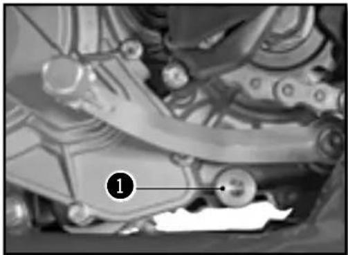 Sherco 250 SER (2016) - REFILLING THE GEAR BOX WITH OIL - 2