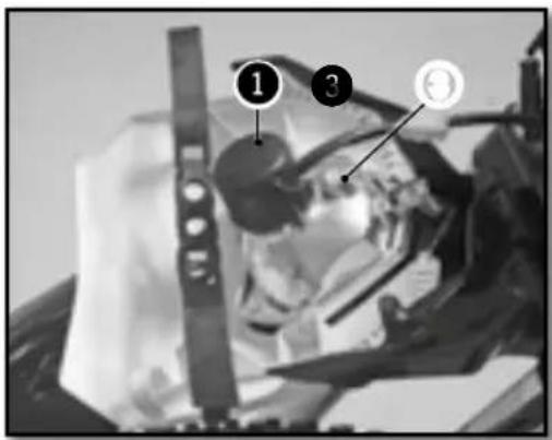 Sherco 250 SER (2016) - REPLACING THE HEADLIGHT BULB OR THE PILOT LAMP - 1