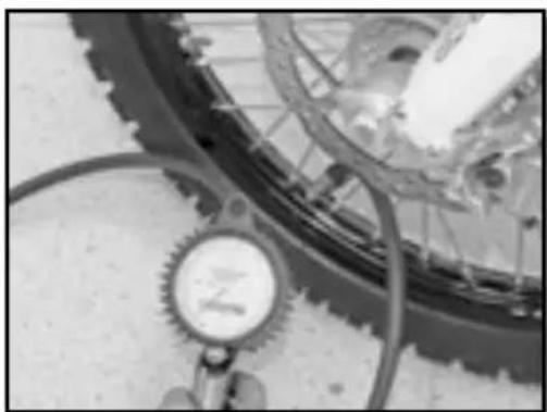 Sherco 250 SER (2016) - CONTROL DE LA PRESION DE LOS NEUMÁTICOS - 1