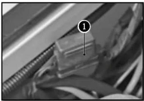 Sherco 250 SER (2016) - REEMPLACER LE FUSIBLE DE PROTECTION FAISCEAU LUMIÈRE (250-300 SE/R) - 1