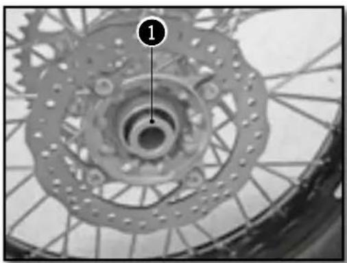 Sherco 250 SER (2016) - REINSTALLING THE REAR WHEEL - 1