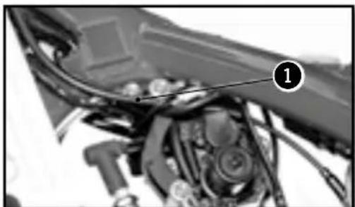 Sherco 250 SER (2016) - REINSTALLING THE FUEL TANK - 1