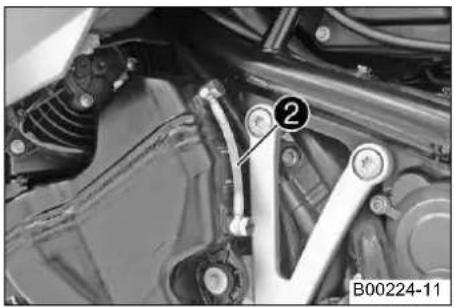 KTM 990 Super Duke R (2010) - シャーシとエンジンのメンテナンス作業 - 1