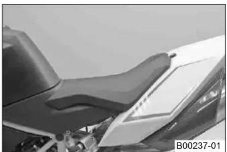 KTM 990 Super Duke (2011) - シート高 (Super Duke R) - 1