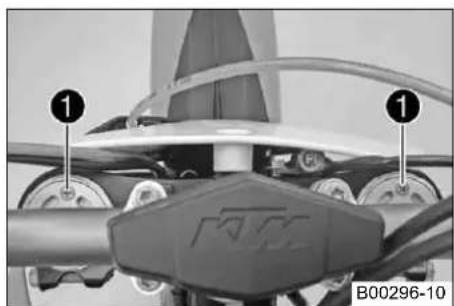 KTM 250 SXF (2011) - フォークレッグの空気を抜く - 1