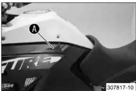 KTM 1190 Adventure R (2013) - フロトサイドカーリーを取り付ける - 1