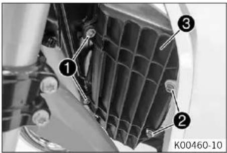 KTM 125 SX (2017) - Monter le cache du radiateur (tous les modèles 125/150) - 1