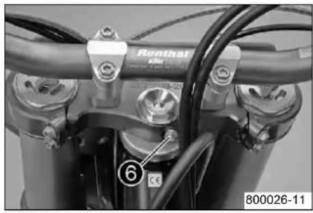 KTM 450 SXF (2009) - Τοποθέτηση κάτω τιμονόπλακας - 4