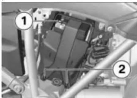 BMW R 1200 R (2017) - Dépose de la batterie - 2