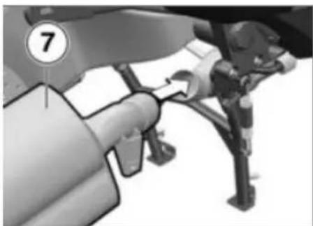 BMW C 650 GT (082017) - Serrage des vis à un couple de serrage incorrect - 2