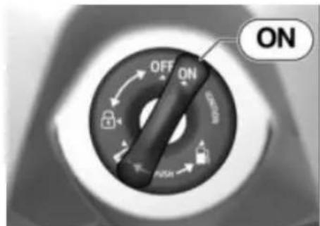 BMW C 650 GT (082017) - Mise en circuit de l'allumage - 1