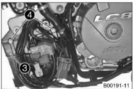 KTM 990 Super Duke R (2013) - ロリ一を取り付む - 2