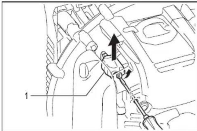 MAKITA EB5300TH - Karbürator kapağınin temizlenmesi - 1