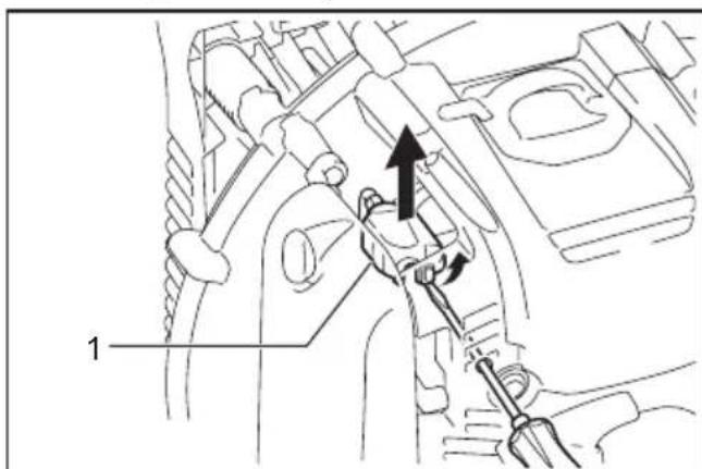 MAKITA EB5300TH - Rengoring af karburatordakslet - 1