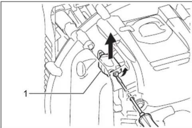 MAKITA EB5300TH - Pulizia della calotta del carburatore - 1