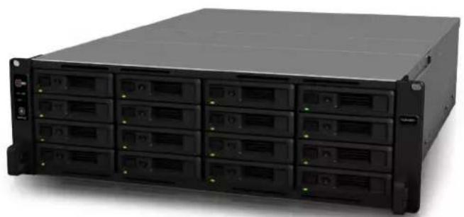 SYNOLOGY RS2818RP+ - Contenu de la boîte - 1