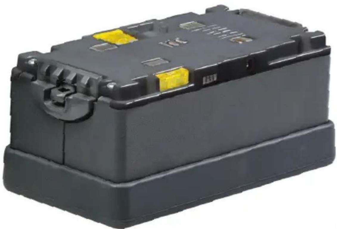 Elinchrom LiIon Charger Set - USER MANUAL   GEBRAUCHSANLEITUNG   MANUEL D'UTILISATION   MANUALE D'USO   MANUAL DE INSTRUCCIONES - 1