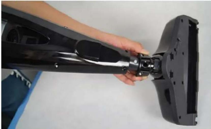 ROTEL Salon - MONTAGE DER BÜRSTE - 2