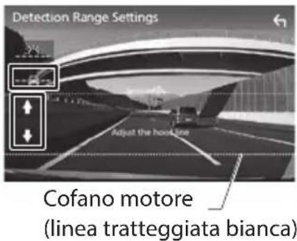 KENWOOD DRVN520 - Toccare [ ] per regolare la linea tratteggiata bianca con la parte superiore del cofano motore usando [ ↑ ]/[ ↓] - 1