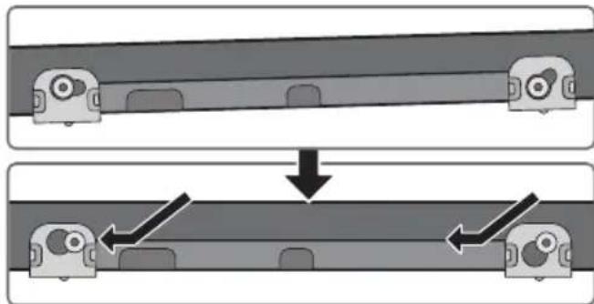 SAMSUNG HWM550 - Aliniati Linie centrală de peşablonul de hártie cu centrul televizorului (dacă montați/systemul Soundbar sub televizor), apoi fixați Ghidaj de montare pe perete pe perete適用and bandă adezivă. - 8
