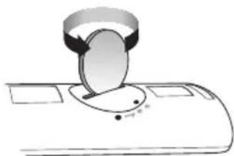 SAMSUNG HWK660 - INSTALLATION DES PILES DANS LA TÉLECOMMANDE - 1