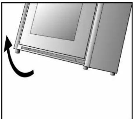 Steel Cucine Party - Montage de la moulure avant (disponible sur certains modèles) - 2