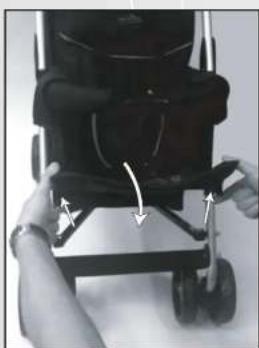 Babybus Twin Buggy - Pliage de la pousette - 1