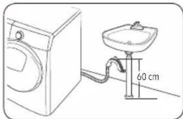 SAMSUNG WD80J5A10AW - PASSO 5 Posicionar a mangueira de escoamento - 3