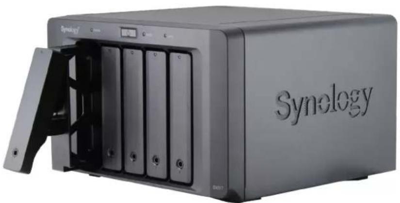 SYNOLOGY DX517 - Installation des disques - 2