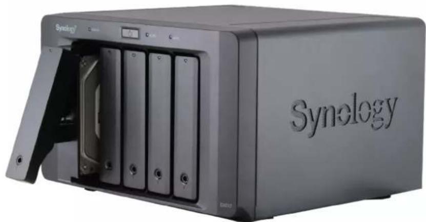SYNOLOGY DX517 - Installation des disques - 5