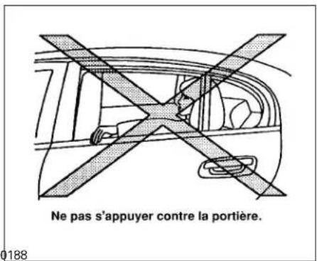 NISSAN Sentra (2009) - Lescoussinsgonflablesnepeuentsedéployerquesilaclédecontactestàla positionONouSTART. - 8