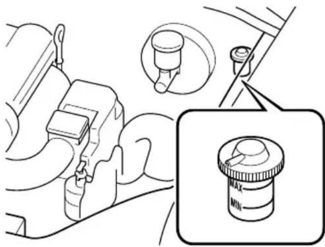 MAZDA MX5 (2004) - Vérification du niveau de liquide d'embrayage - 1