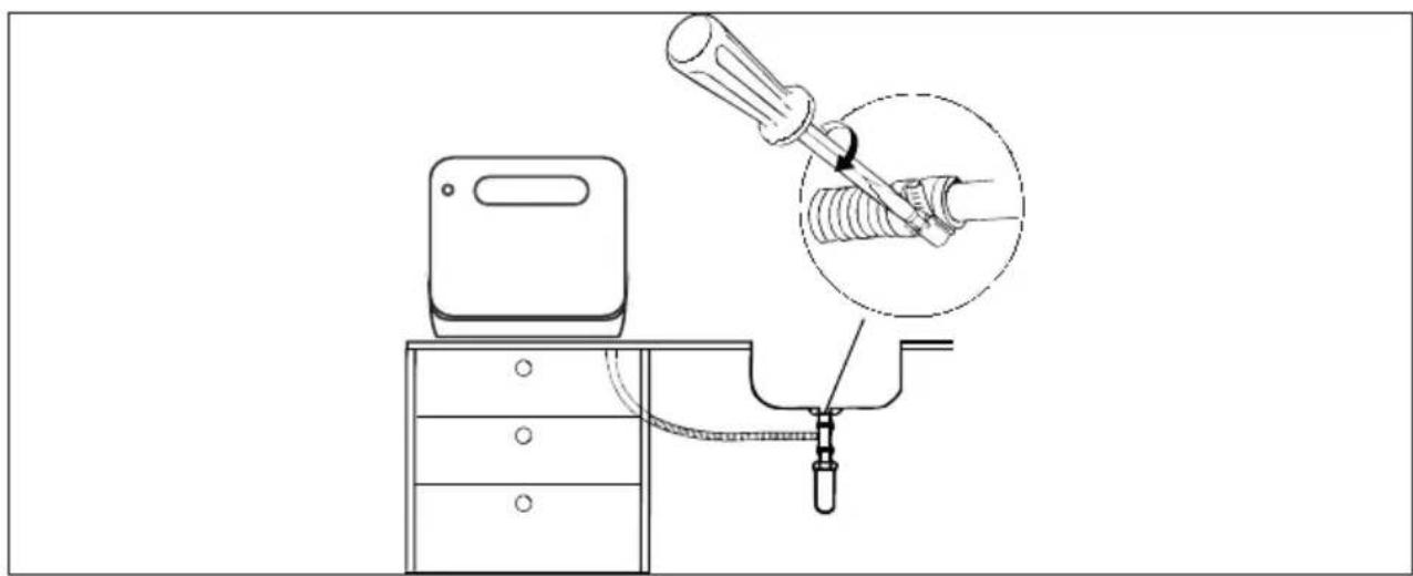 SILVERCREST STG 1200 A1 - łączenie węża z syfonem zlewu - 2