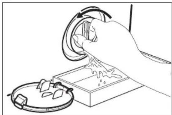 ELECTROLUX EWF1495RC - Cleaning the drain filter - 2