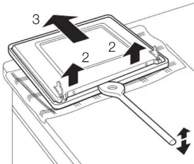 ELECTROLUX EKK603504 - Ausbau von Backofentür und Glasscheibe - 5