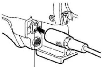 PANASONIC AJHVF21G - Anbringen des Mikrofons - 3