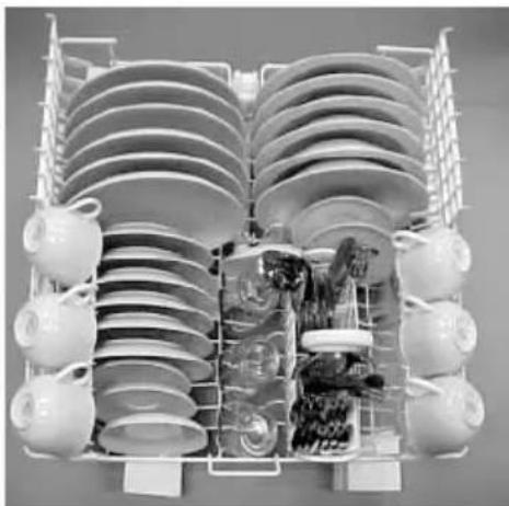 FAGOR 1VF03SX - - Loading the dishes in the racks. - 5