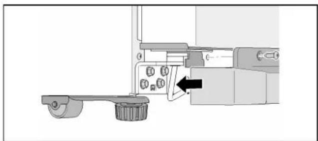 BOSCH KAI90VI20G - Wenn das Gerät exakt ausgerichtet ist, aber eine Gerätetur tiefer stehen: - 3