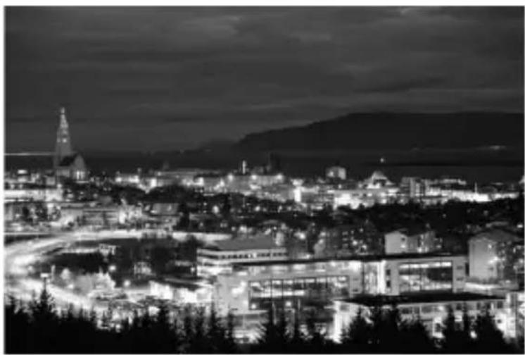 CANON EOS Rebel T7i - Shooting Night Scenes (Handheld) - 2