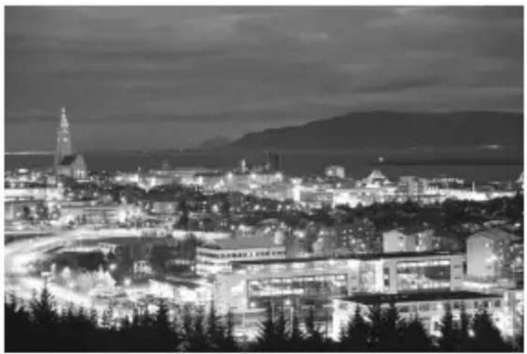 CANON EOS Rebel SL2 - Shooting Night Scenes (Handheld) - 2