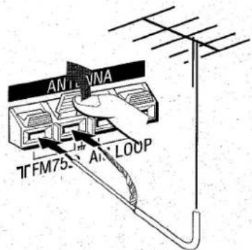 AIWA AVD30 - CONEXION DE UNA ANTENA EXTERIOR - 1